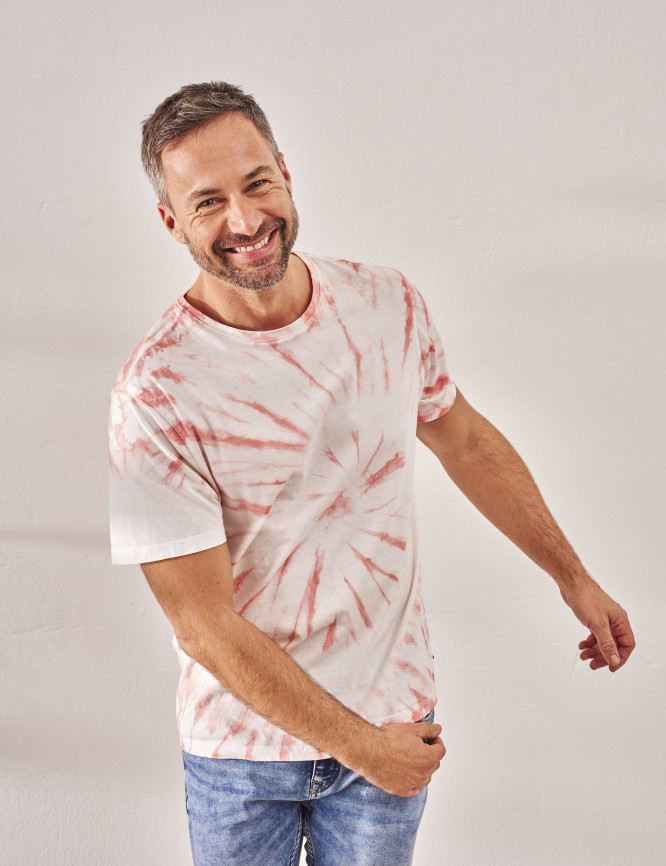 Laid Goods Front View