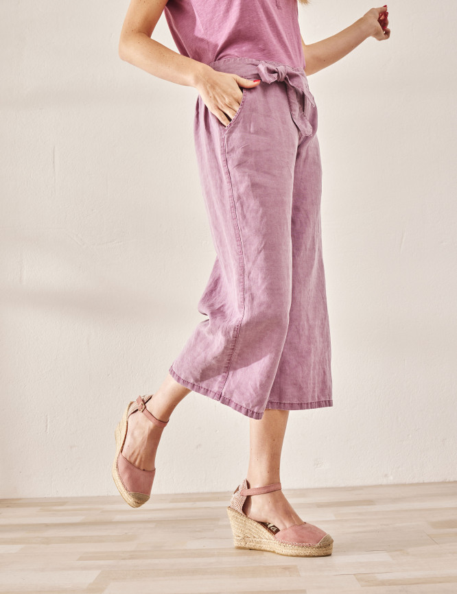 Laid Goods Front View