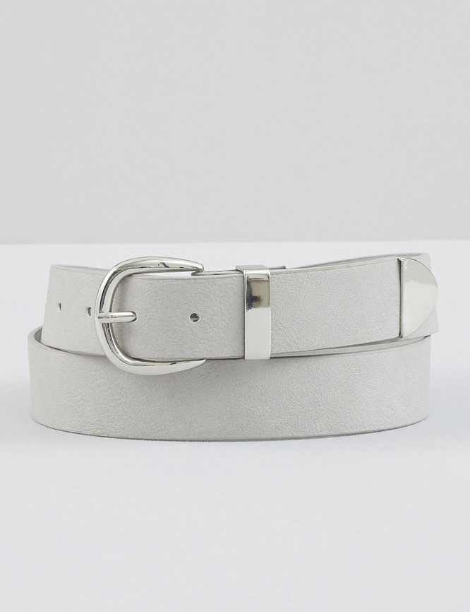 Laid Goods Front View