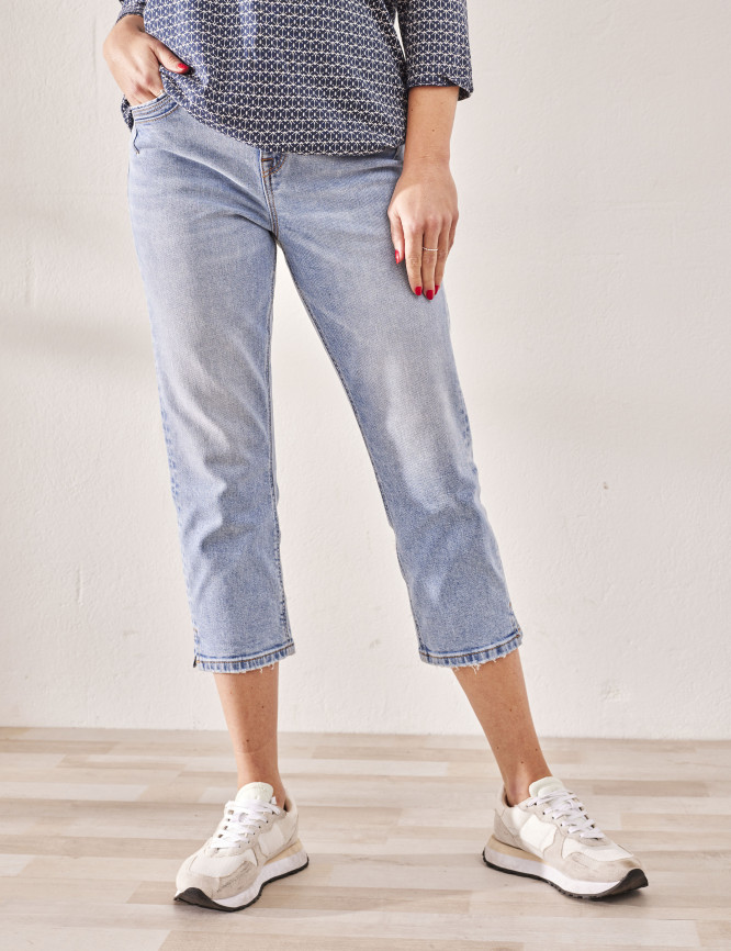 Laid Goods Front View