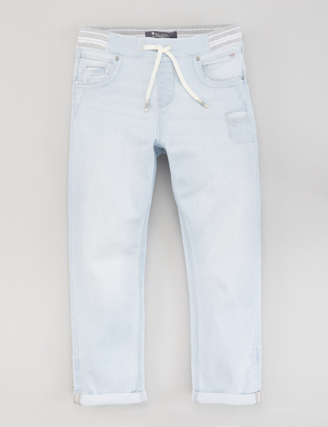 Laid Goods Front View