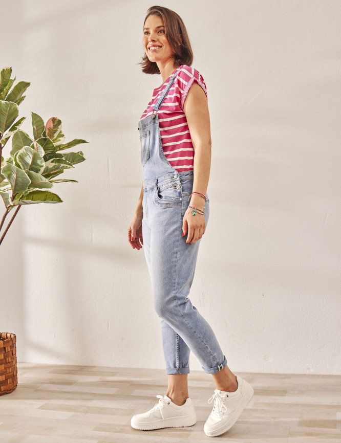 Laid Goods Front View