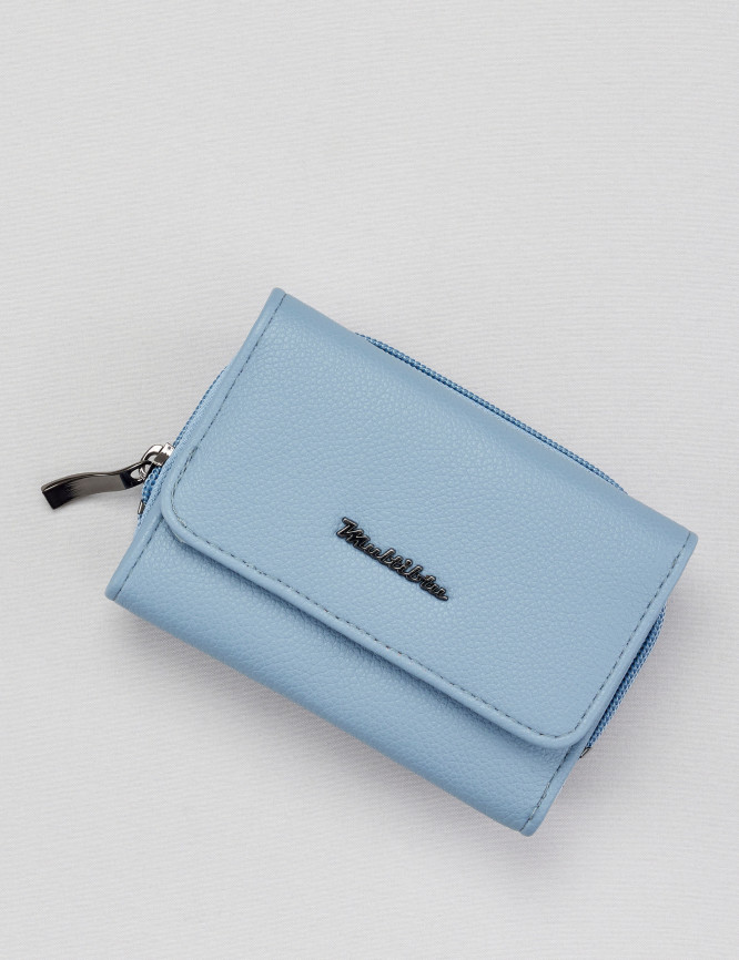 Laid Goods Front View