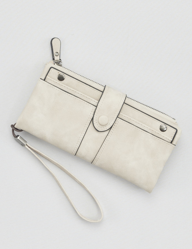 Laid Goods Front View