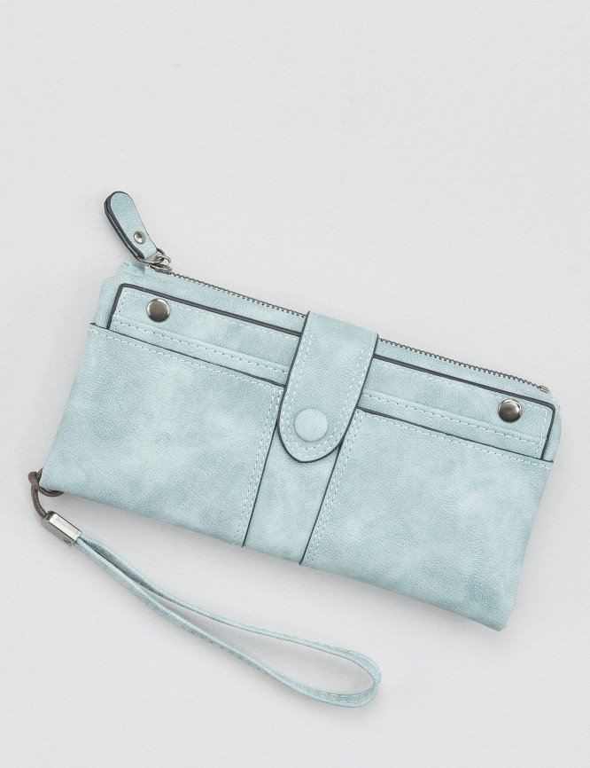 Laid Goods Front View