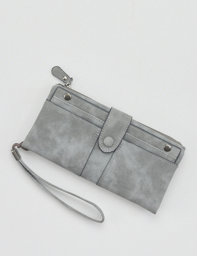 Laid Goods Front View