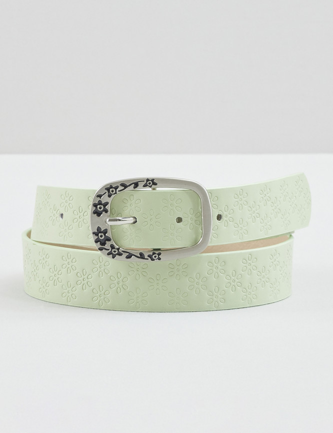 Laid Goods Front View