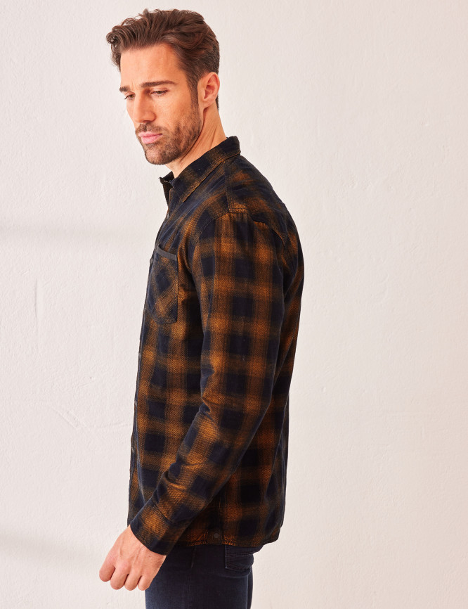 Laid Goods Front View