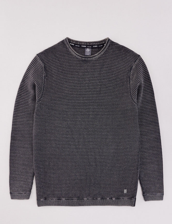 Laid Goods Front View