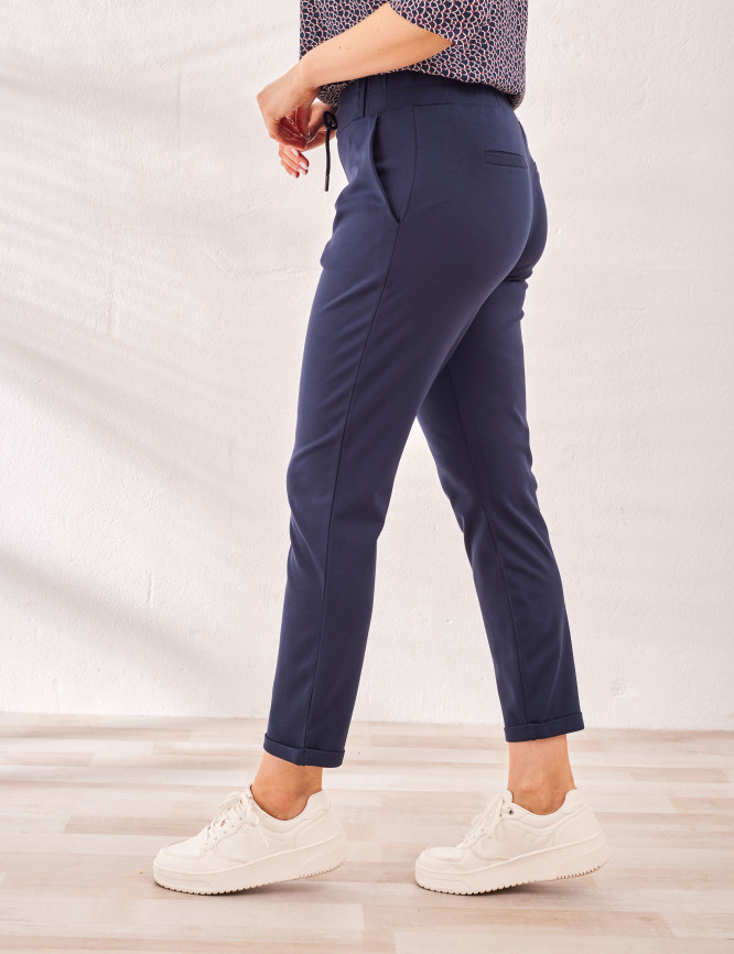 Laid Goods Front View