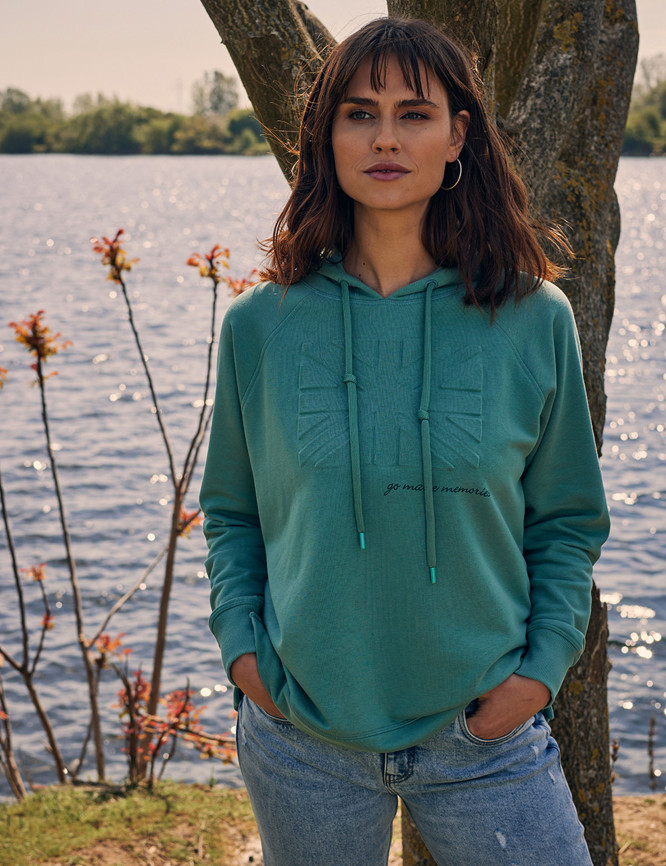 Laid Goods Front View