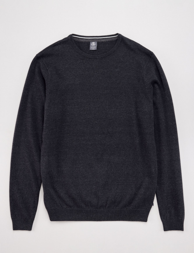 Laid Goods Front View