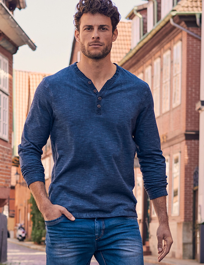 Laid Goods Front View