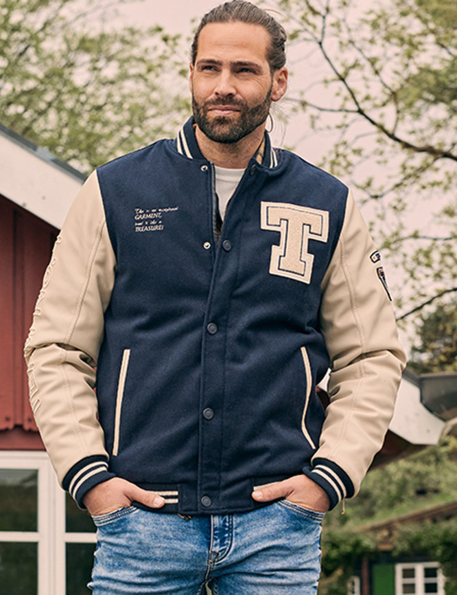 Laid Goods Front View