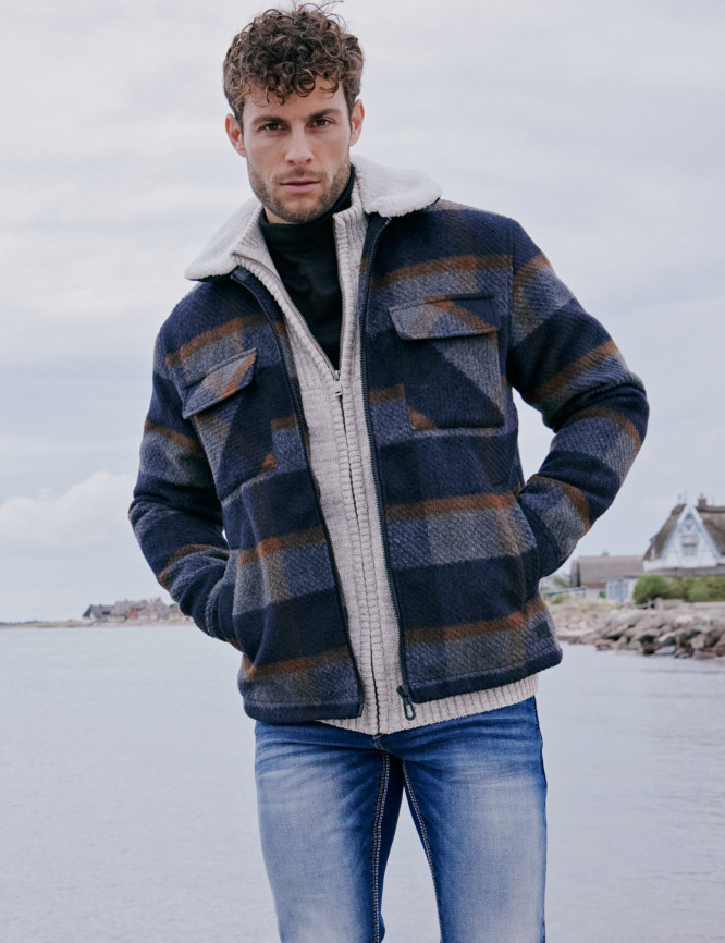 Laid Goods Front View