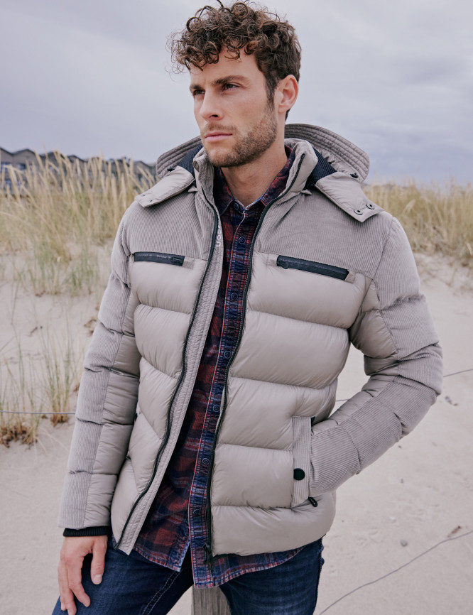 Laid Goods Front View