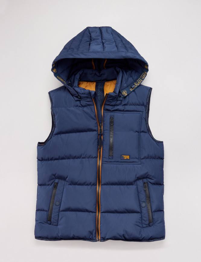 Laid Goods Front View