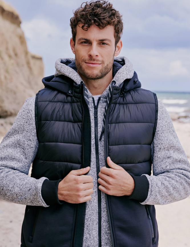 Laid Goods Front View