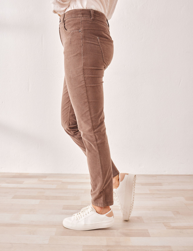 Laid Goods Front View