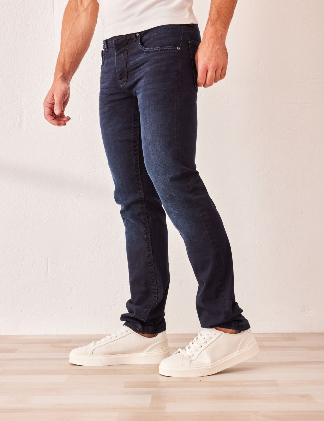 Laid Goods Front View