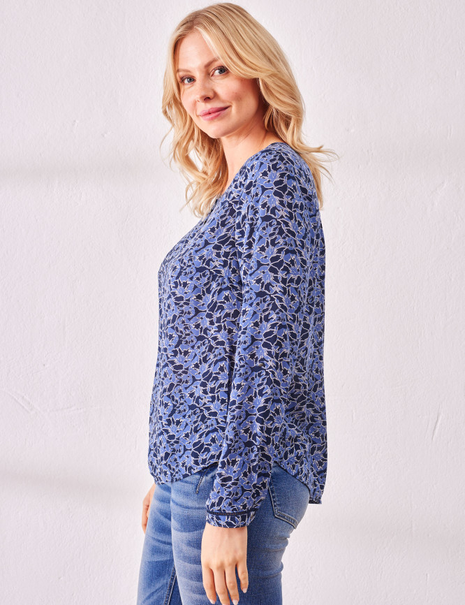 Laid Goods Front View