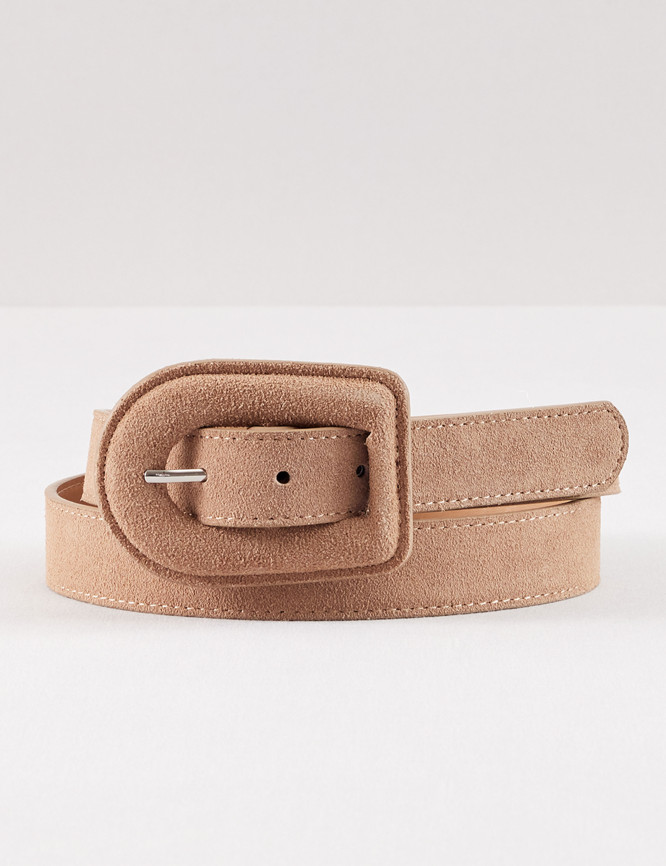 Laid Goods Front View