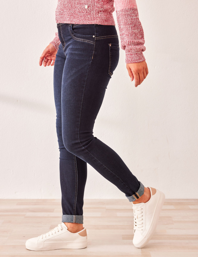 Laid Goods Front View