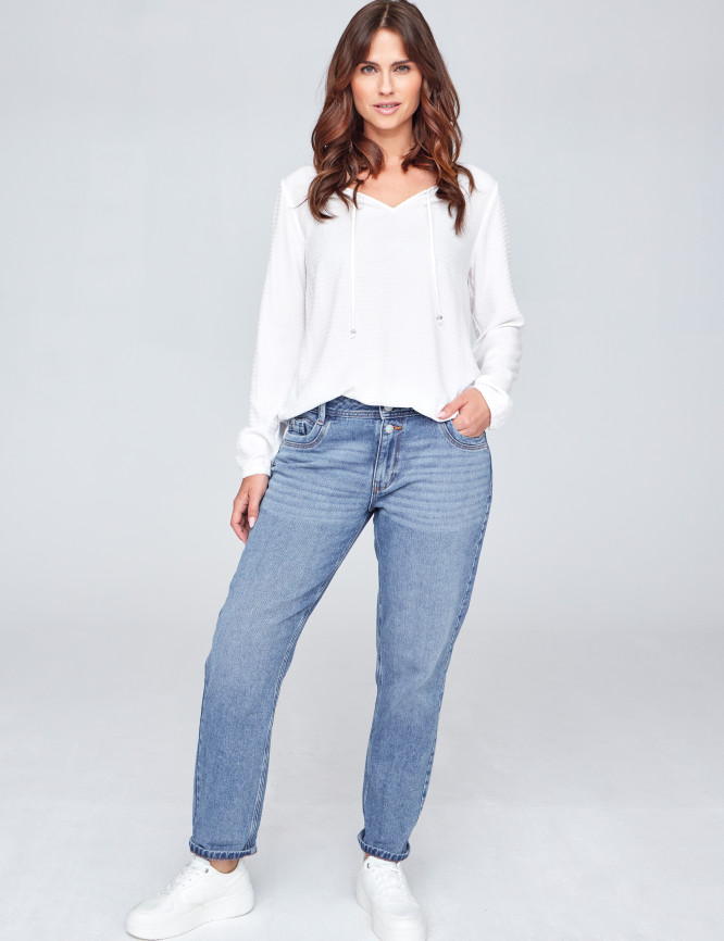 Laid Goods Front View