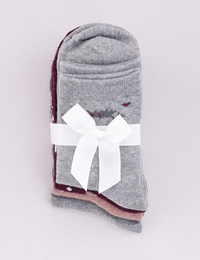 Laid Goods Front View