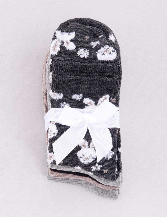 Laid Goods Front View