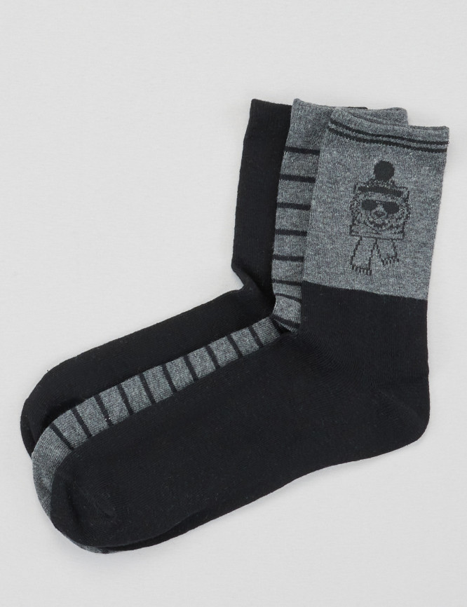 Laid Goods Front View