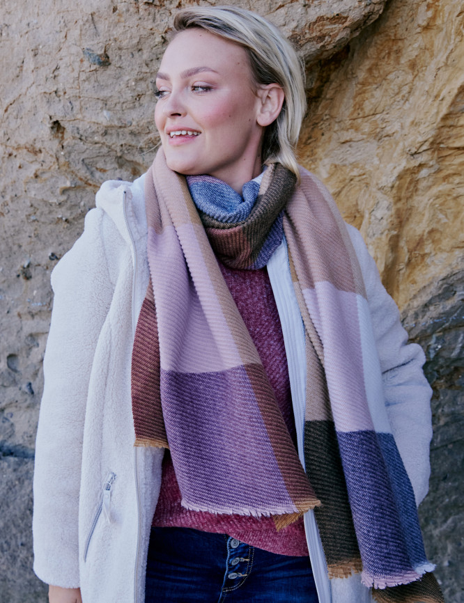 Laid Goods Front View