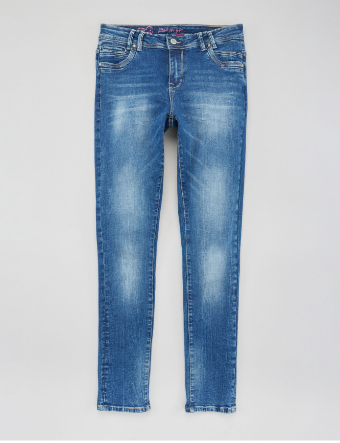 Laid Goods Front View