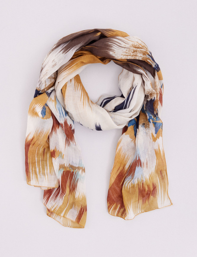 Laid Goods Front View