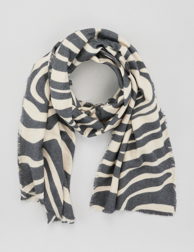 Laid Goods Front View