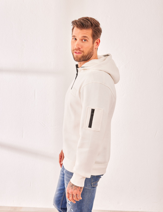 Laid Goods Front View