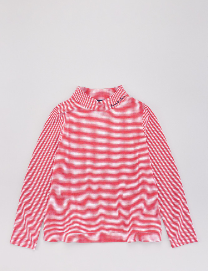 Laid Goods Front View