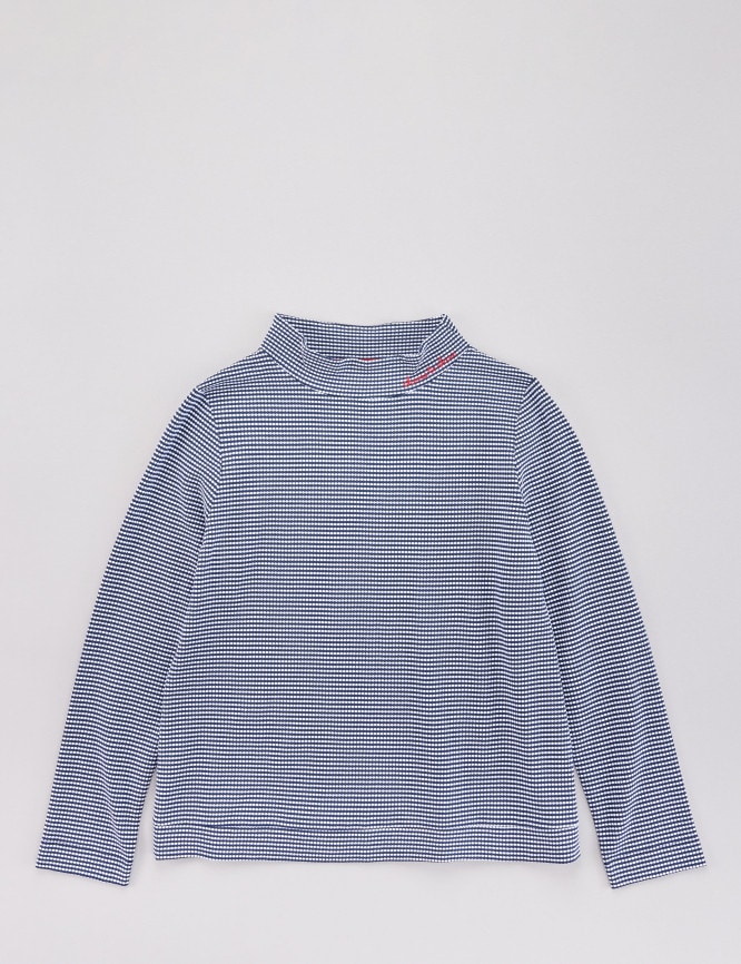 Laid Goods Front View