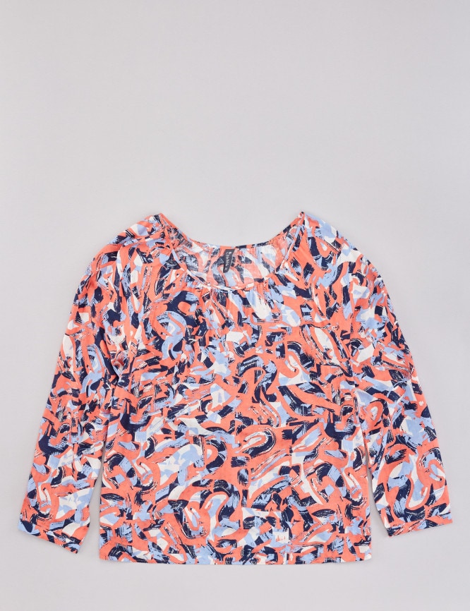 Laid Goods Front View