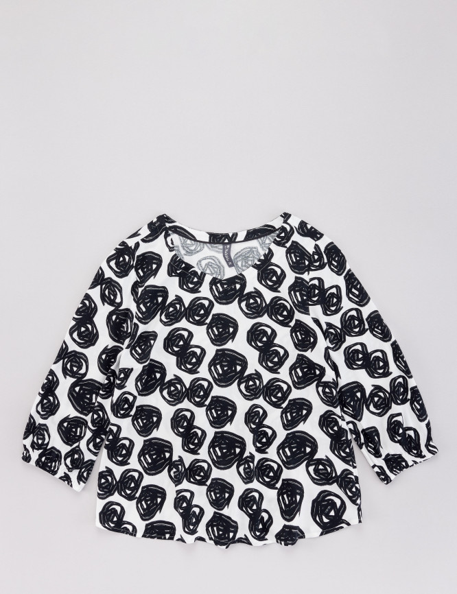 Laid Goods Front View