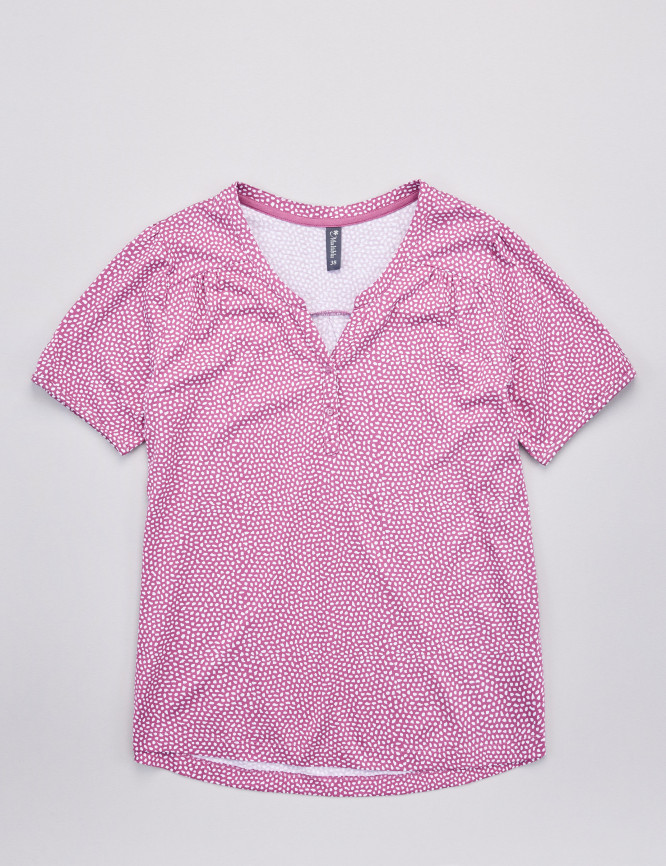 Laid Goods Front View