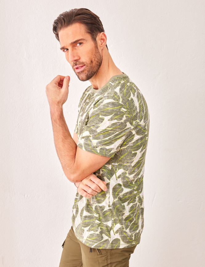 Laid Goods Front View