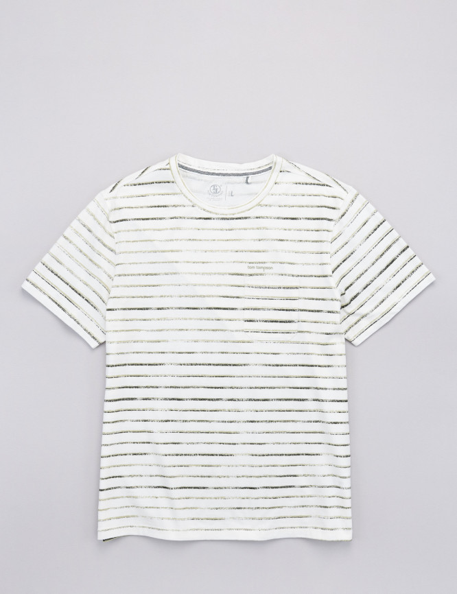 Laid Goods Front View