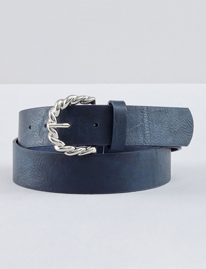 Laid Goods Front View