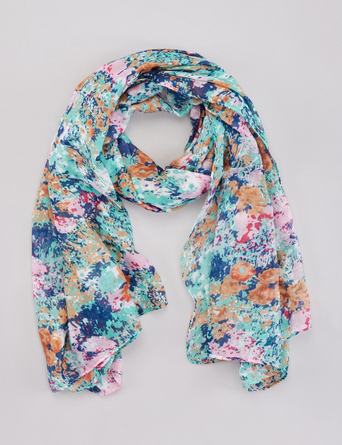 Laid Goods Front View