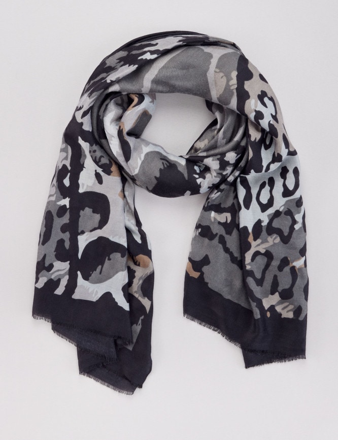 Laid Goods Front View