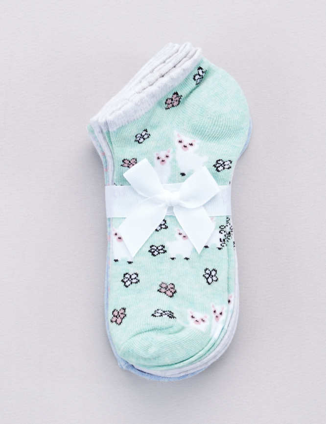 Laid Goods Front View