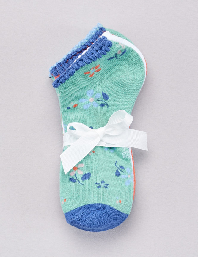 Laid Goods Front View