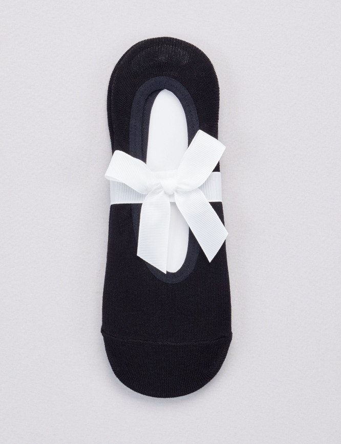 Laid Goods Front View