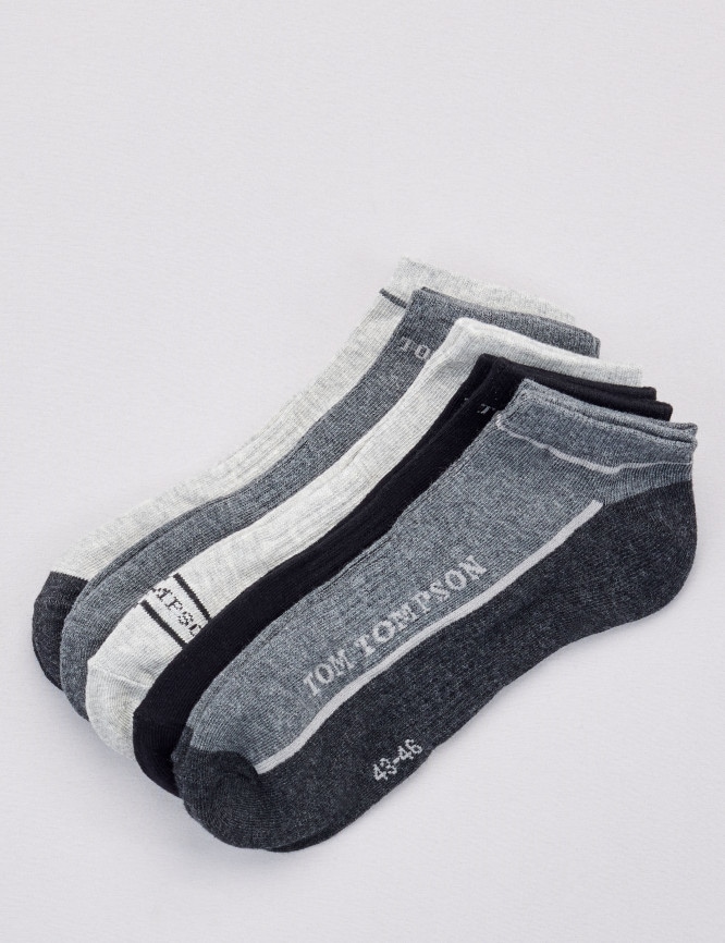 Laid Goods Front View